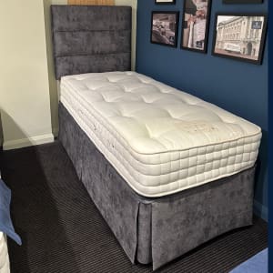 Hypnos Wool Origins 6 Hideaway Divan Set With Josephine Headboard Hemel Hempstead Branch Ex Display: Standard Single - 90x190cm